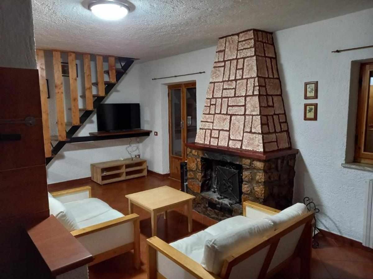 Casa Vacanza Le Viste Serrone Bagian luar foto
